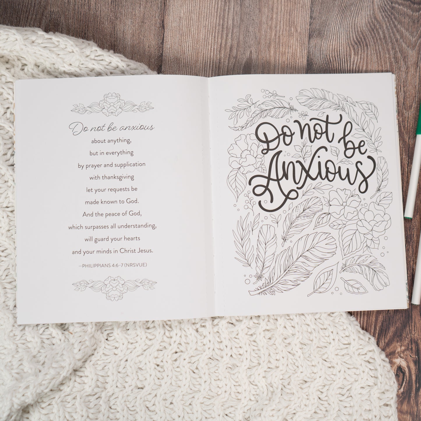 Be Still & Color: Joyful Words of Faith: An Inspirational Coloring Book by Sara Robins
