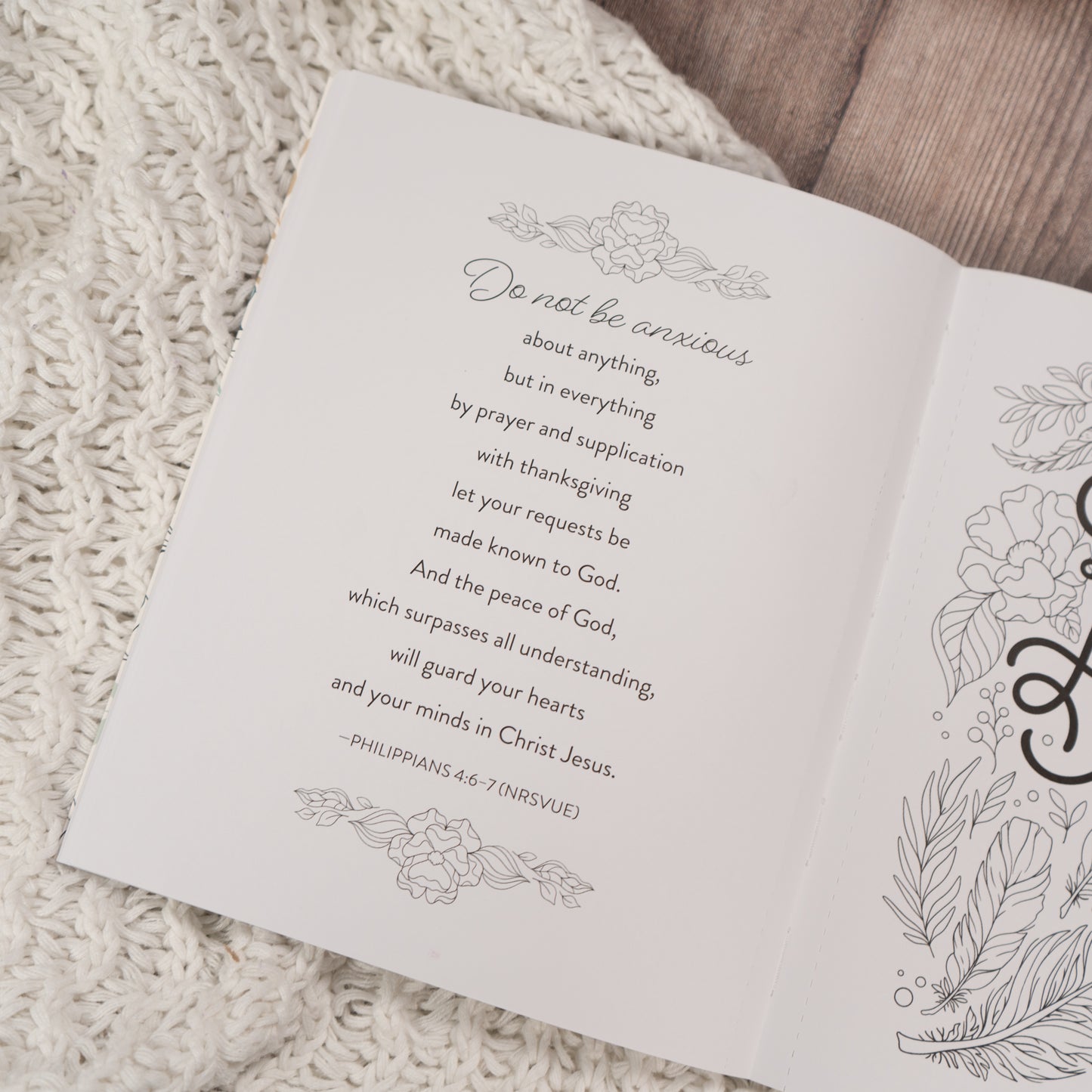 Be Still & Color: Joyful Words of Faith: An Inspirational Coloring Book by Sara Robins