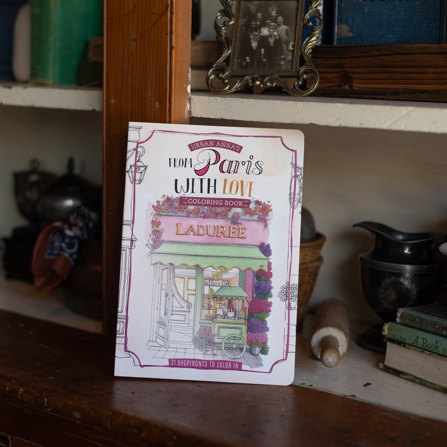 Urban Anna's From Paris with Love by Astrid Wielinga