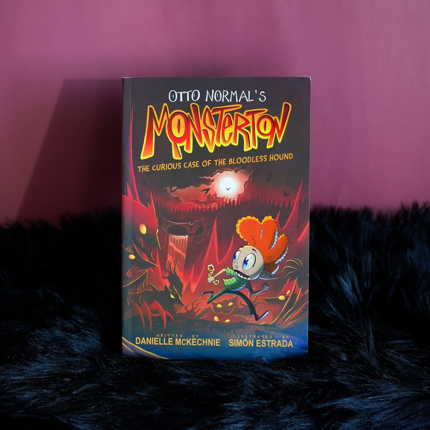 Otto Normal’s Monsterton: The Curious Case of the Bloodless Hound by Danielle McKechnie, Simón Estrada